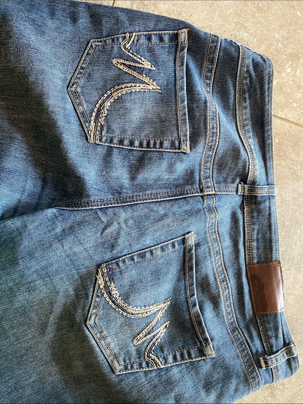 Maurices Men's Relaxed Blue Denim Jeans with Embroidered Back Pockets